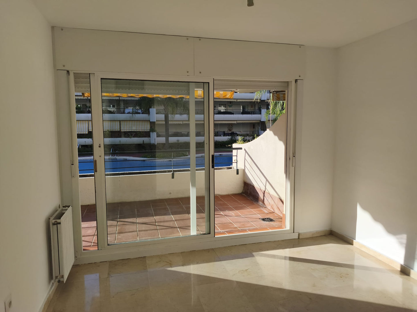 Marbella - Piso exterior 3hab. en Calle Camino Cortes