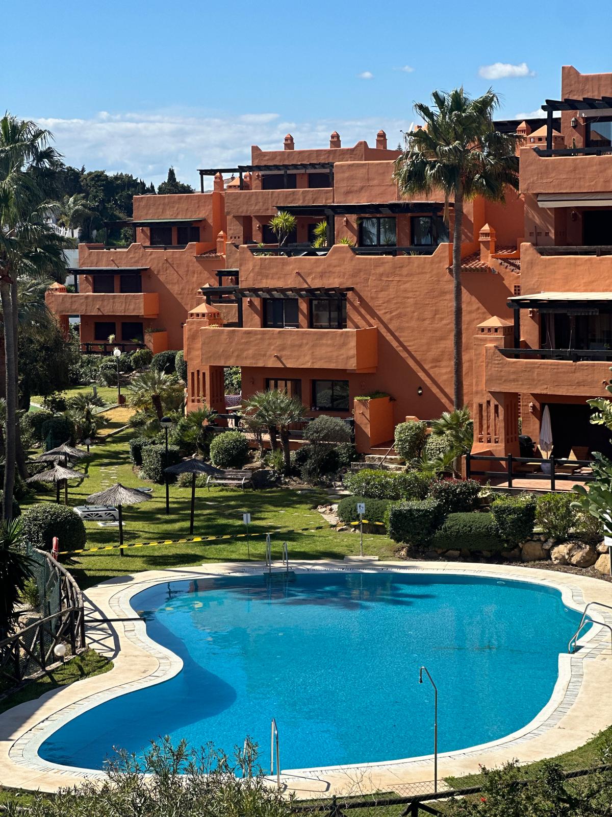 Estepona - Ático en venta 3hab. en avenida Costa Galera