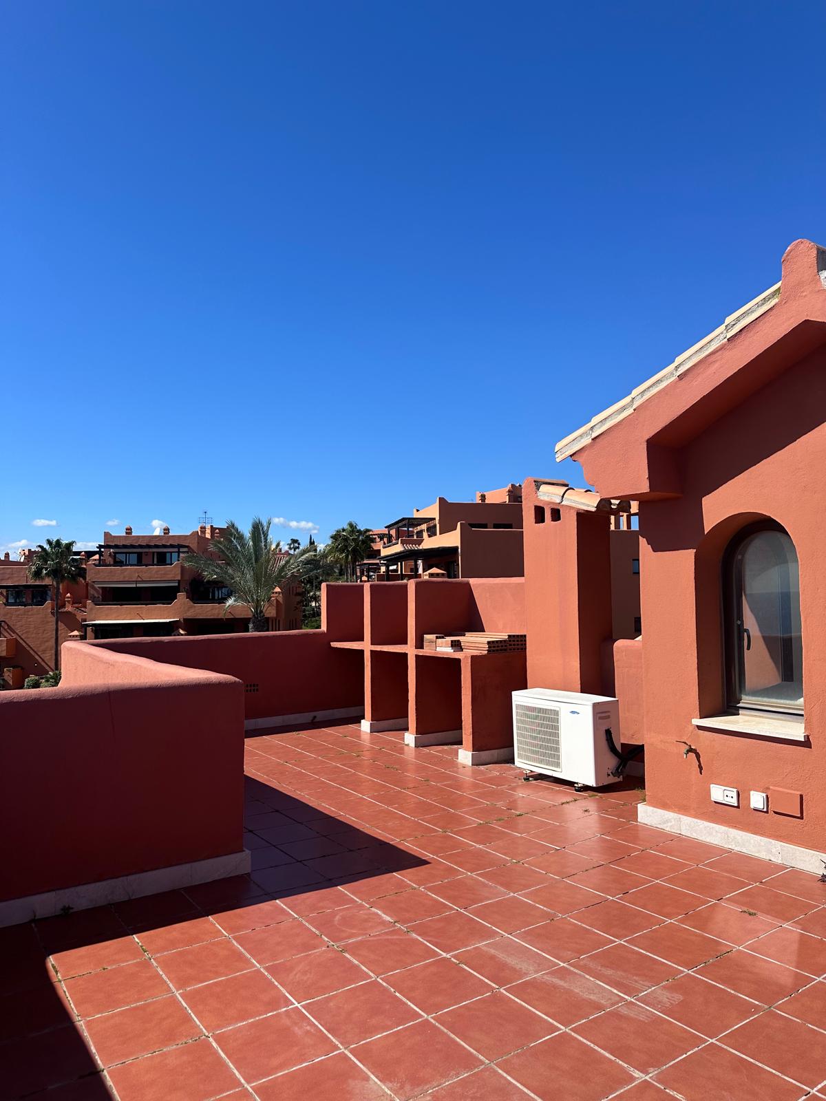 Estepona - Ático en venta 3hab. en avenida Costa Galera