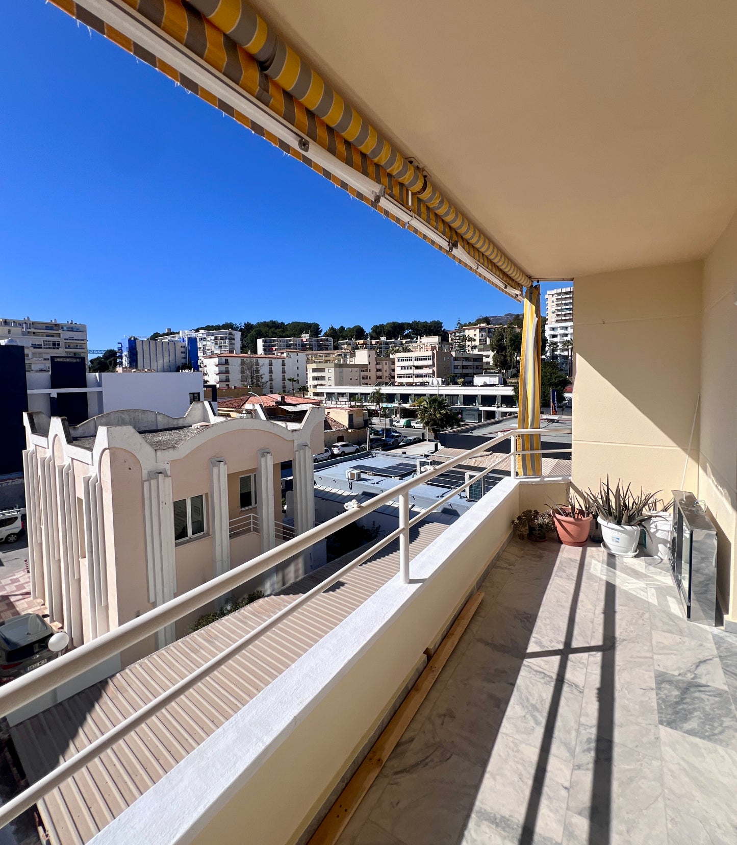 La Carihuela - Piso en venta en Avenida Carlota Alessandri